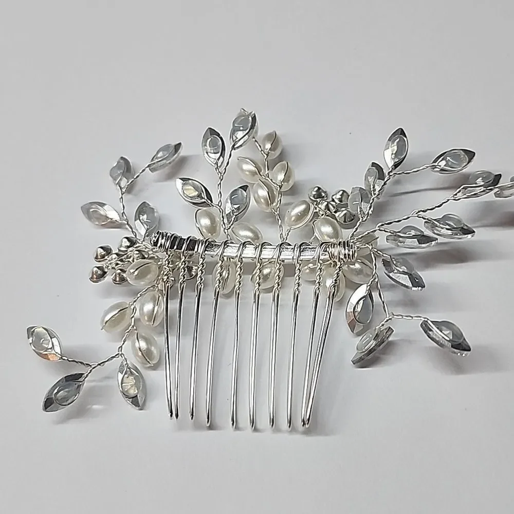 Elegant Silver and Pearl Hair Comb
